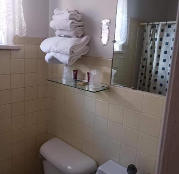 Номер Стандарт, White Pine Motel