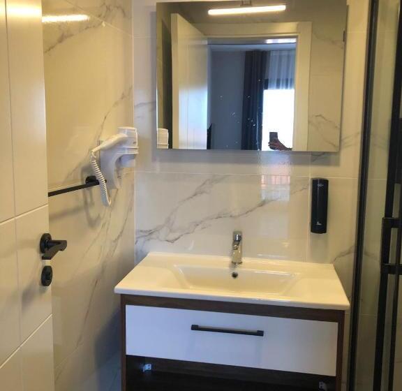 Люкс Повышенной Комфортности, Lulubay Rooms & Suites