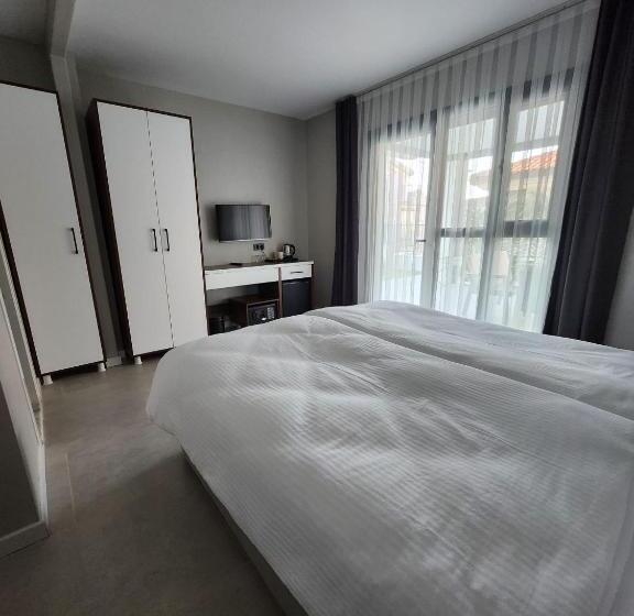 Номер Стандарт с Террасой, Lulubay Rooms & Suites