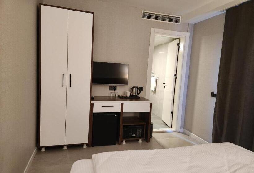 Номер Стандарт Вид на Сад, Lulubay Rooms & Suites