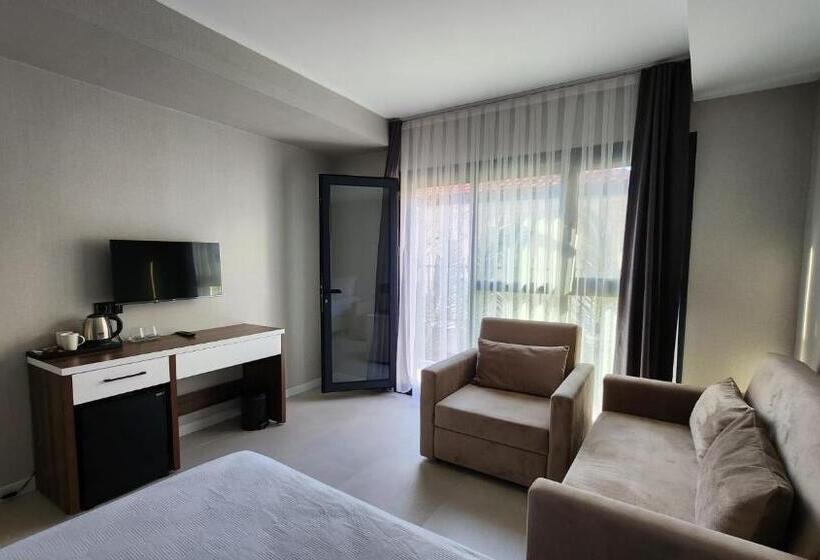 Люкс Повышенной Комфортности, Lulubay Rooms & Suites