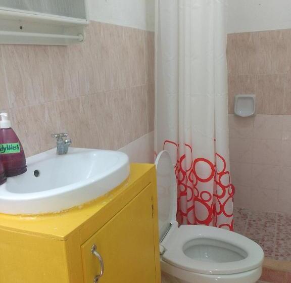 Cameră Deluxe, Cronin Residence