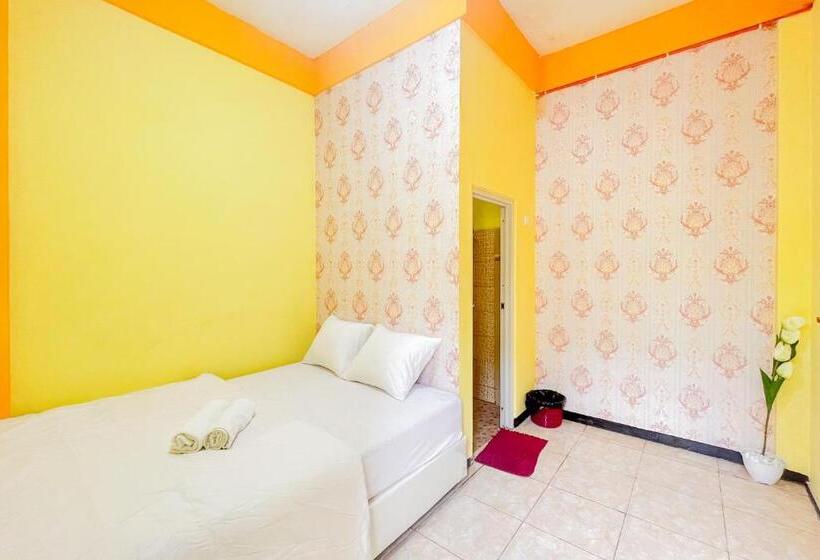 Номер Стандарт, Sion Homestay Mitra Reddoorz Near Terminal Kertajaya Mojokerto