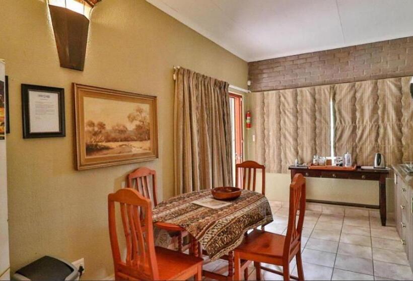 اتاق استاندارد, Mispel House Self Catering Holiday Accommodation