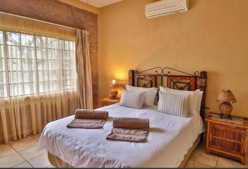 اتاق استاندارد, Mispel House Self Catering Holiday Accommodation