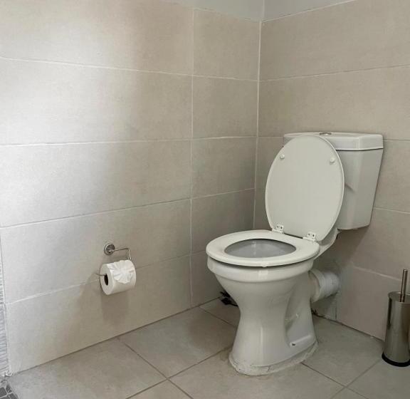 Quarto Estandar, 473 On Cliff