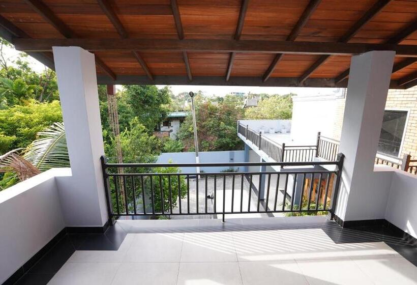 Номер Deluxe, Jaruv Royal Residencies