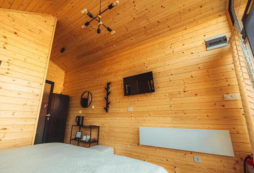 Номер Стандарт, Saint Constantine Mountain Retreat