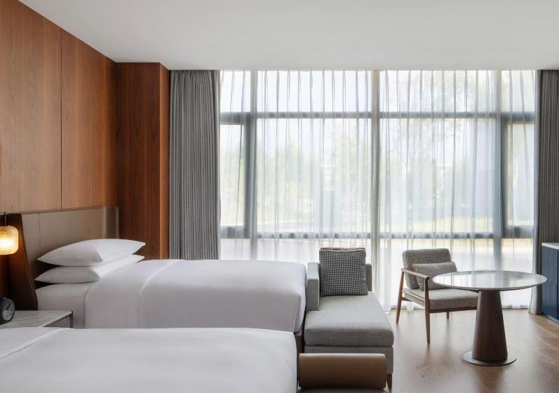 اتاق پریمیوم با چشم‌انداز باغ, Sheraton Xuzhou