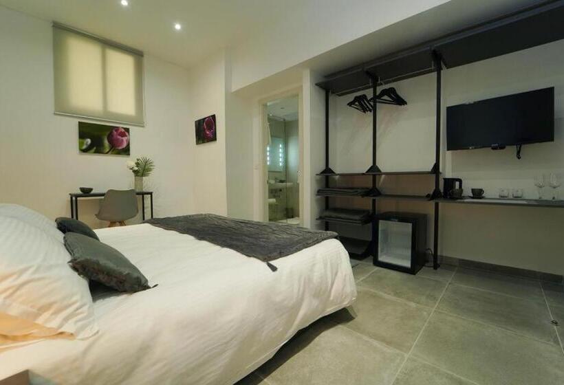 اتاق استاندارد, Private Rooms With Bathroom In Valletta