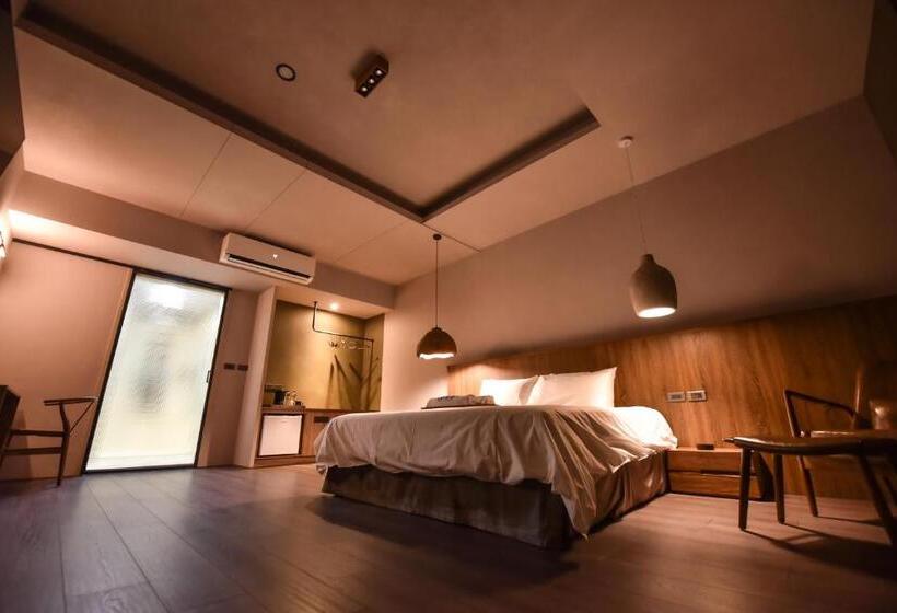 اتاق لوکس, Two Couples Leisure Art Motel