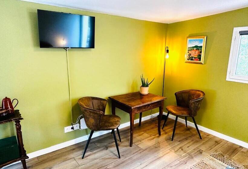 اتاق استاندارد با تخت بزرگ, B&b Les Têtes De Mules   Adults Only
