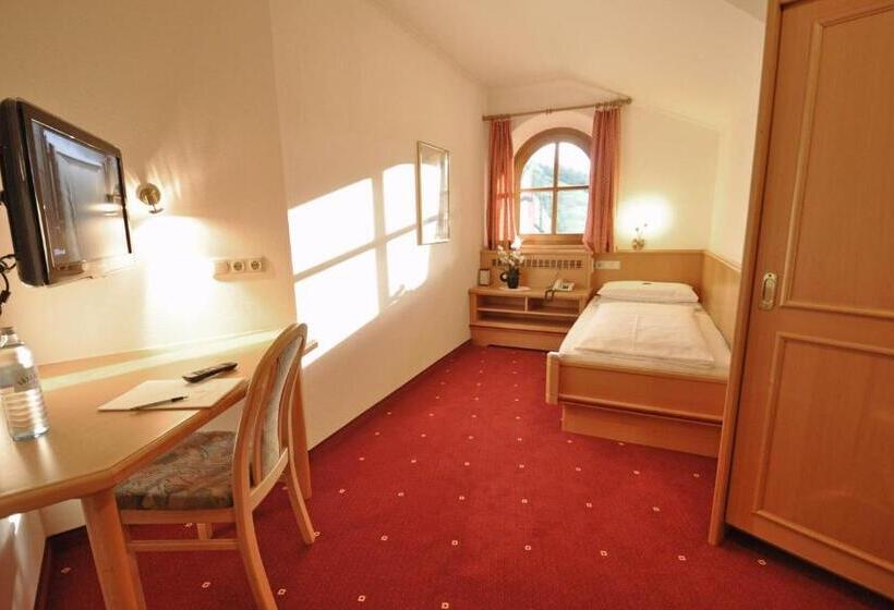 اتاق استاندارد یک نفره, Heart Hotel Himmelberg