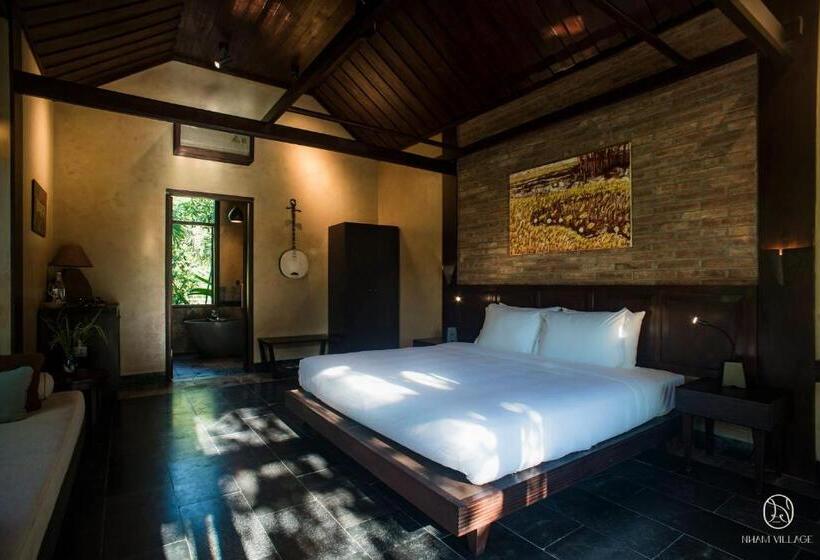 بانگلوی استاندارد, Nham Village Resort