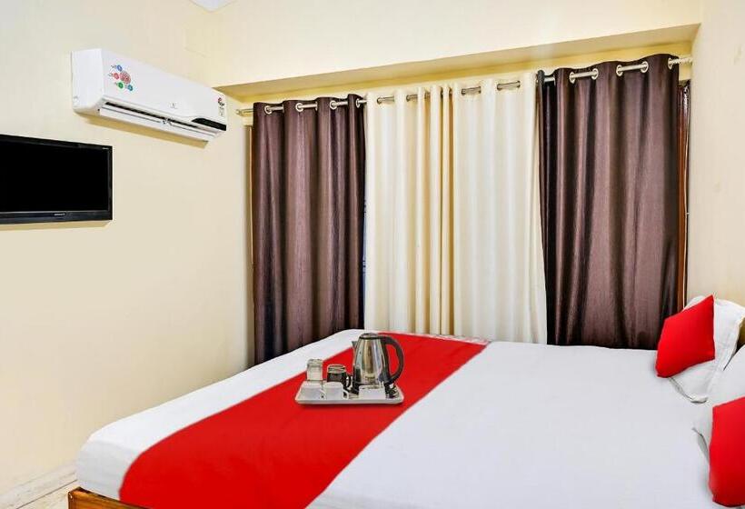 Quarto Triplo Clássico, Oyo Hotel Arera Inn