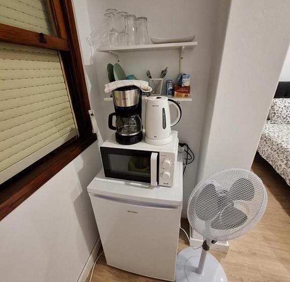 اتاق استاندارد سه نفره, Habitacion Con Baño Privado En Un Piso Con Familia