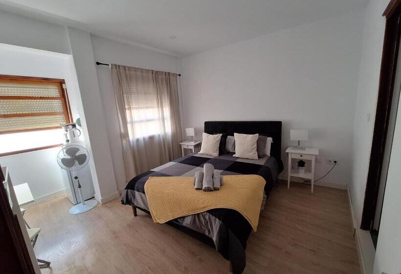 اتاق استاندارد سه نفره, Habitacion Con Baño Privado En Un Piso Con Familia