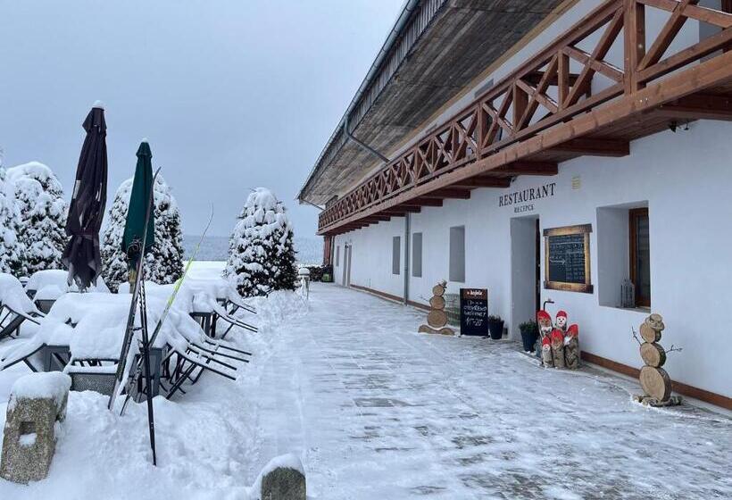 Номер Deluxe с Балконом, Penzion Golf Luby