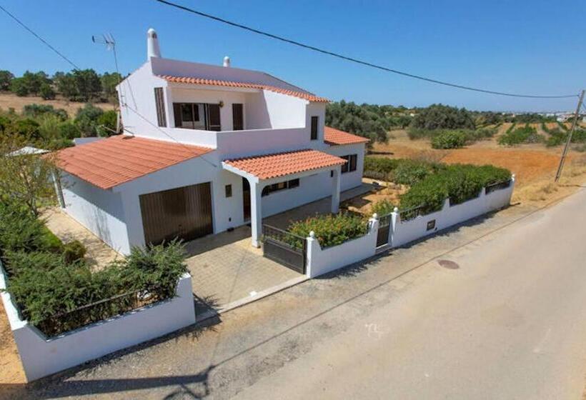 Вилла 1 Спальня, Casa Silver, Gale   Sleeps 9 Close To Amenities And Beach!