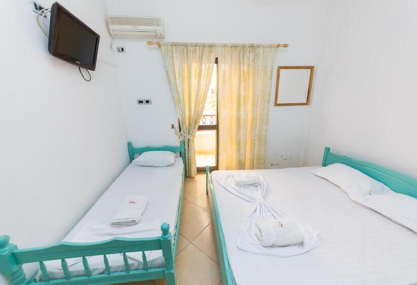 Triple Room Sea View, Expert