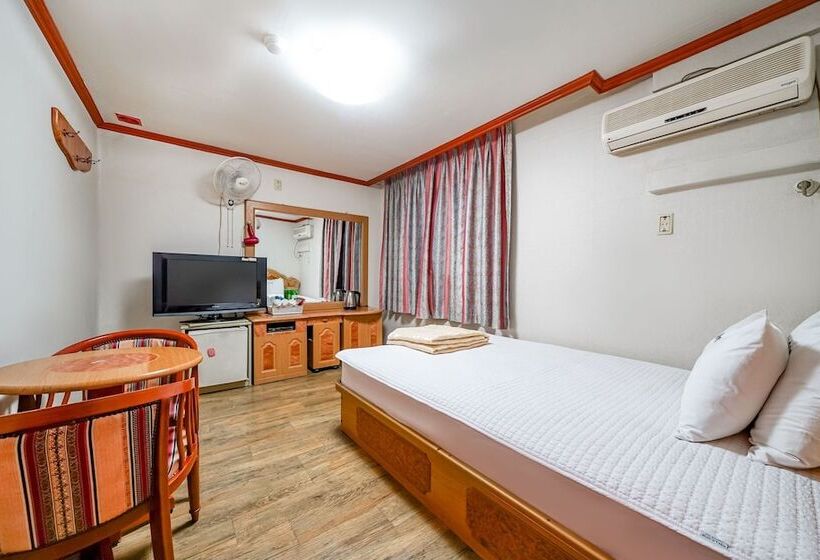 Номер Стандарт, Daeho Motel