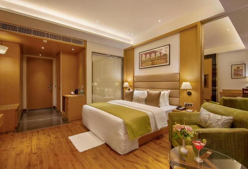 Номер Deluxe, Sarovar Portico Sonipat