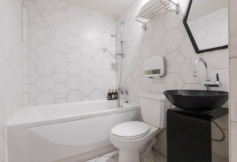 سوئیت با وان آب گرم, Incheon Stay Inn