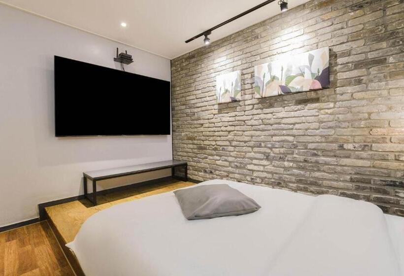 سوئیت با وان آب گرم, Incheon Stay Inn
