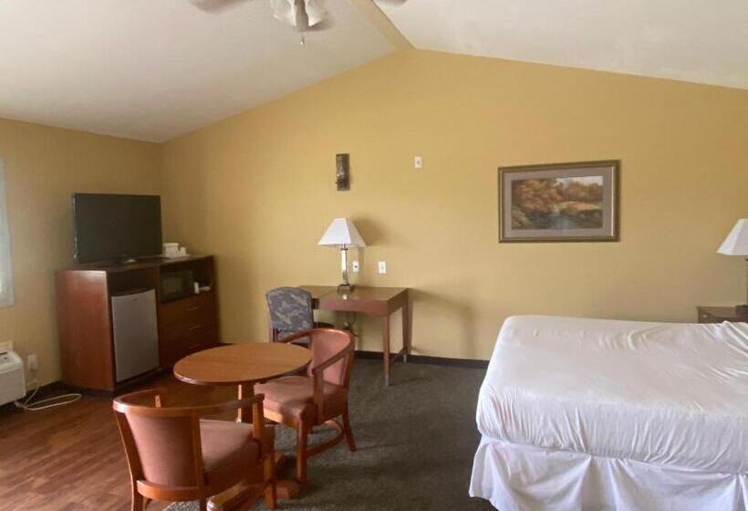Люкс Deluxe Кровать Кинг, Southern Inn & Suites Rv Lots Now Available