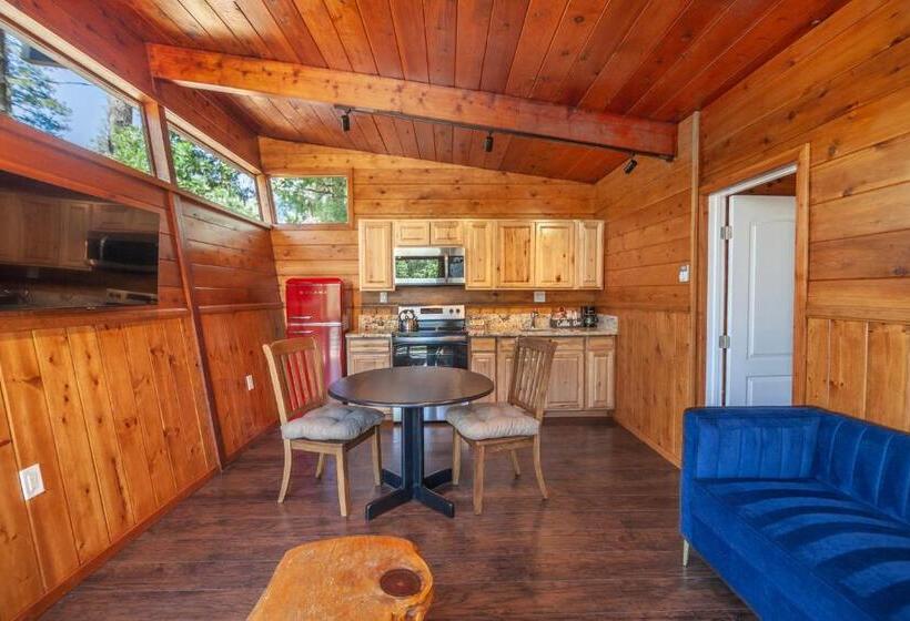 이그제큐티브 스위트, Tahquitz Pines Retreat