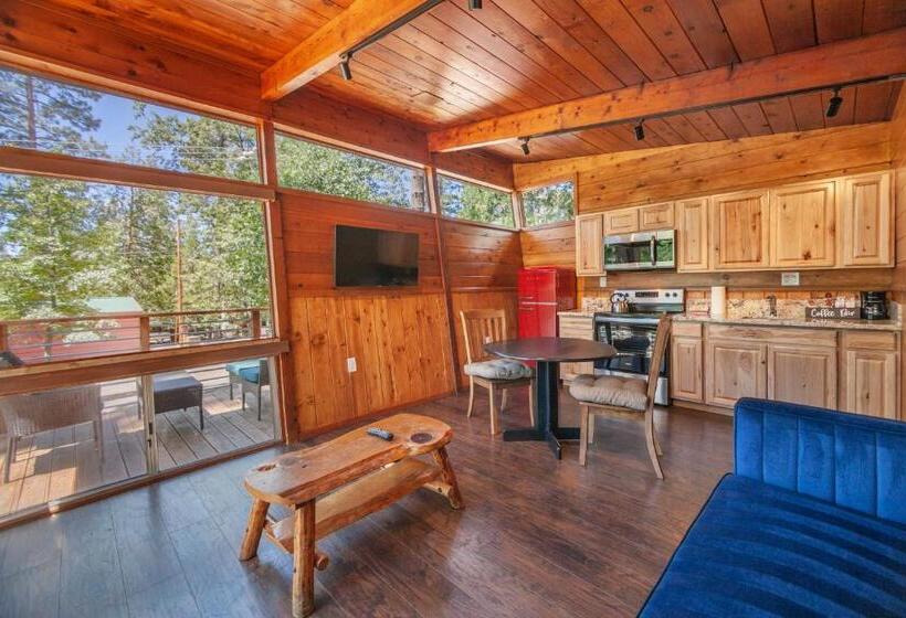 이그제큐티브 스위트, Tahquitz Pines Retreat