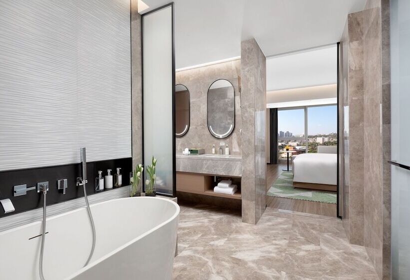 Люкс, Holiday Inn Quanzhou Donghai, An Ihg