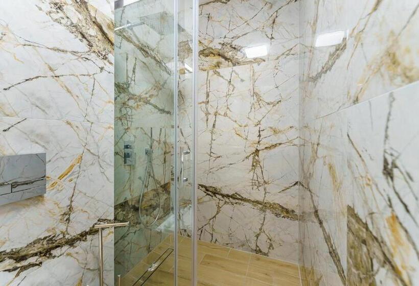 1 Bedroom Penthouse Apartment, Mielno Hotel Boutique