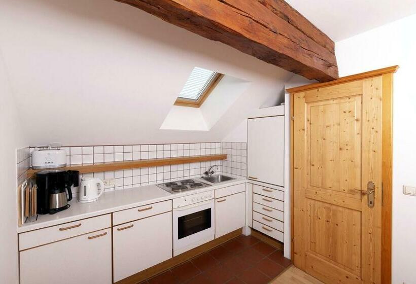 Апартаменты 1 Спальня, Altroiterhof