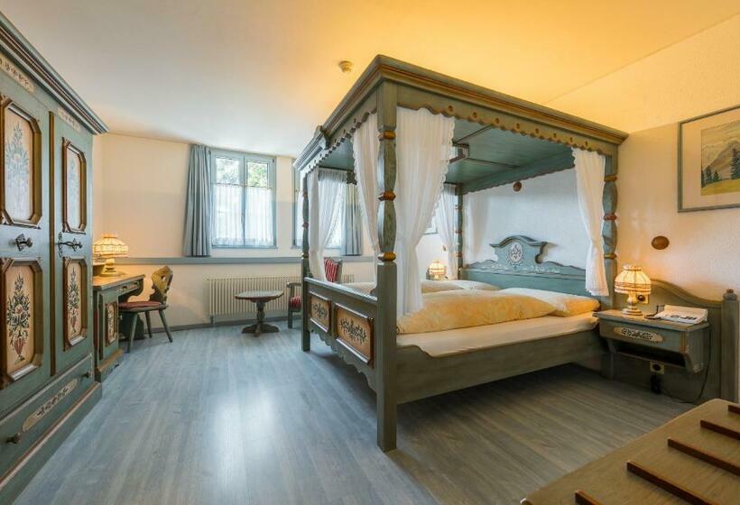 Номер Стандарт, Blattnerhof