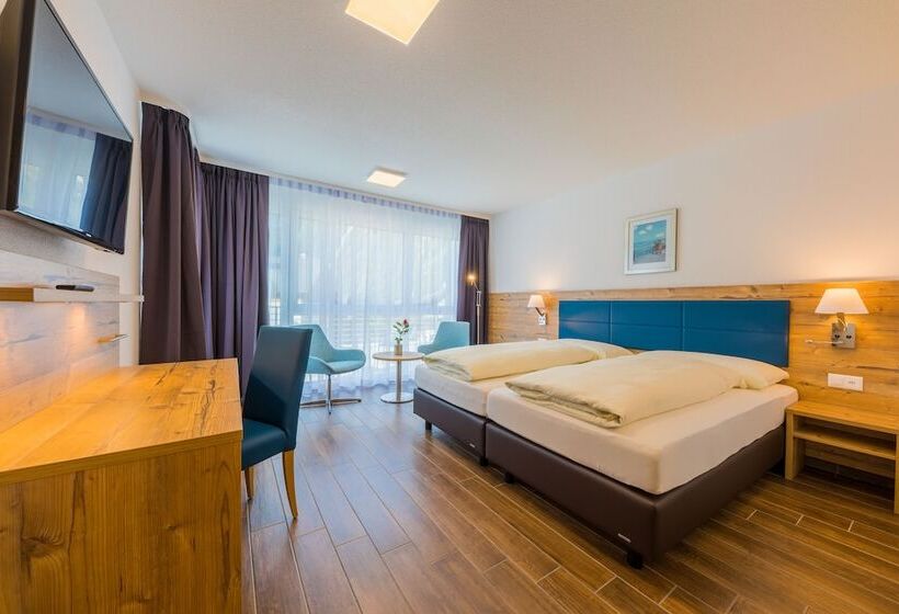 Номер Deluxe, Blattnerhof