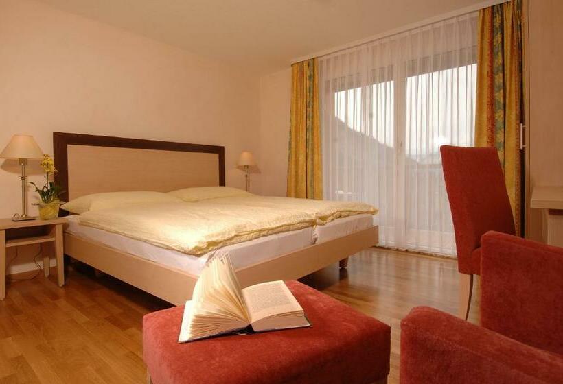 اتاق استاندارد با بالکن, Viktoria Leukerbad Therme