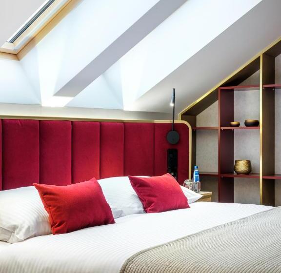 سوئیت با وان آب گرم, Golden Queen Deluxe Jacuzzi Apartments   Old Town