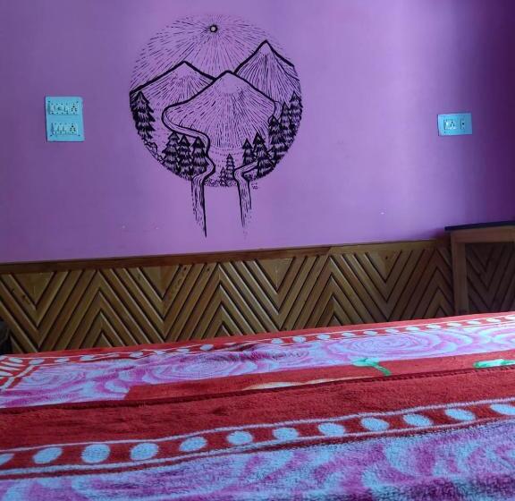 Номер Economy, Pineview Hostel And Cafe
