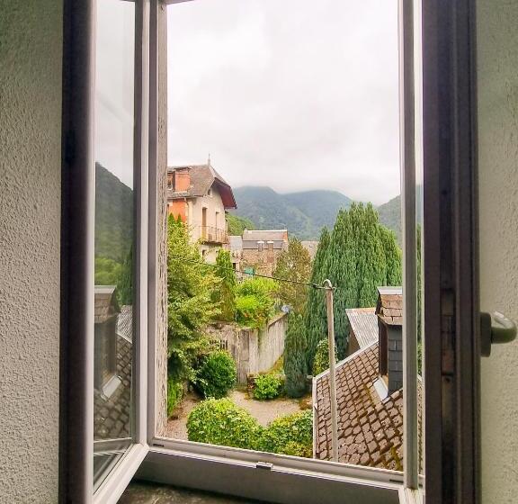 Номер Стандарт, Auberge Du Crabère
