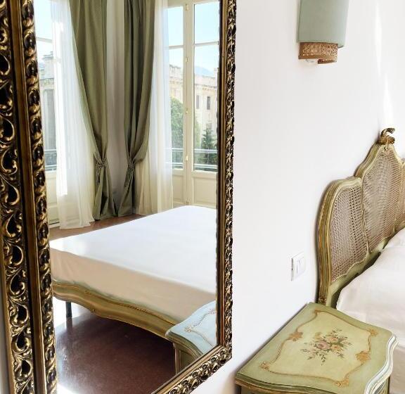 اتاق لوکس سه تخته, B&b Isola Messina