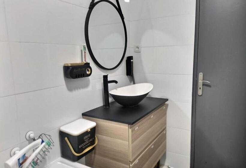 Номер Стандарт, Ch Privée 23m   Canapé Lit   Wifi   Appart 120m