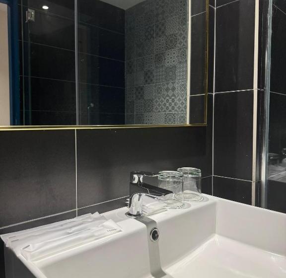 Family Suite, Le Genda