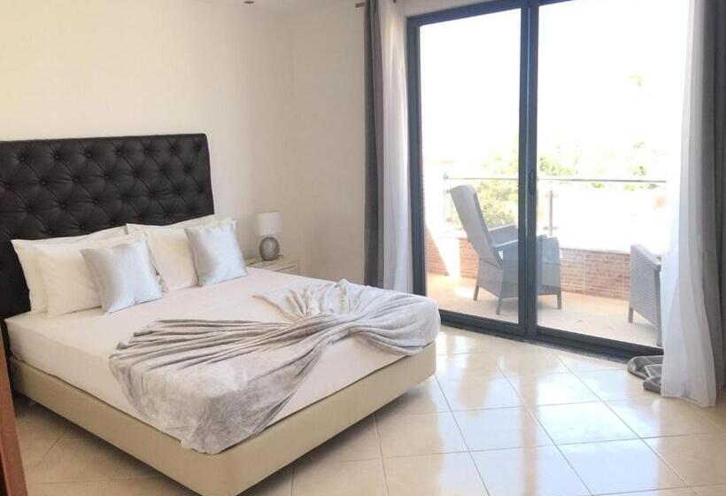 اتاق استاندارد با بالکن, Lali S House