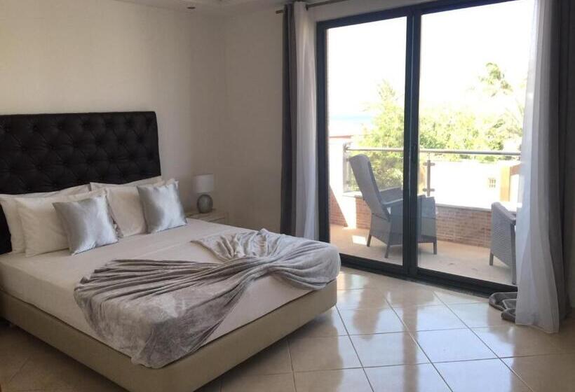 اتاق استاندارد با بالکن, Lali S House