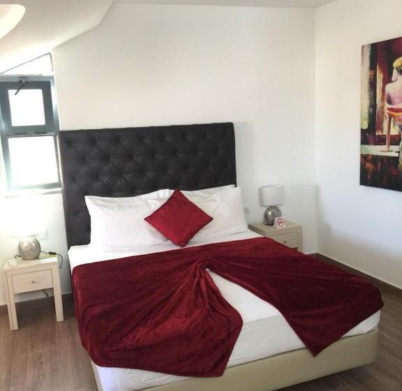 اتاق استاندارد, Lali S House