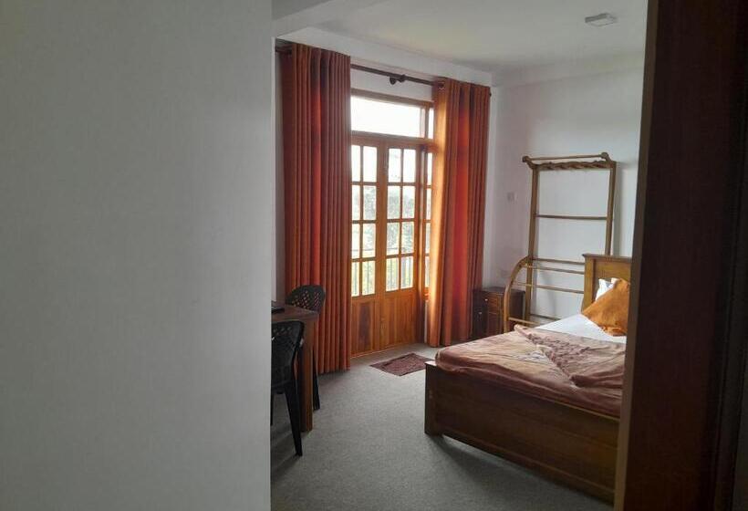 اتاق لوکس با تخت بزرگ, Creek View Inn