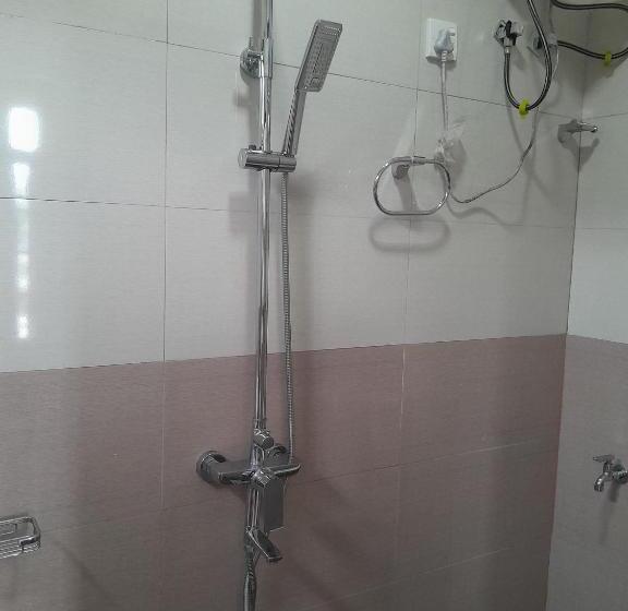اتاق استاندارد, Creek View Inn