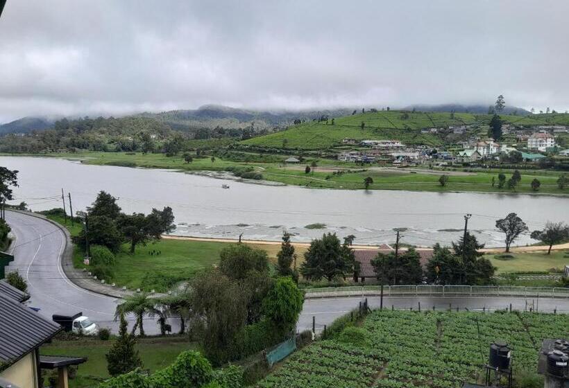 اتاق سوپریور خانوادگی, Creek View Inn