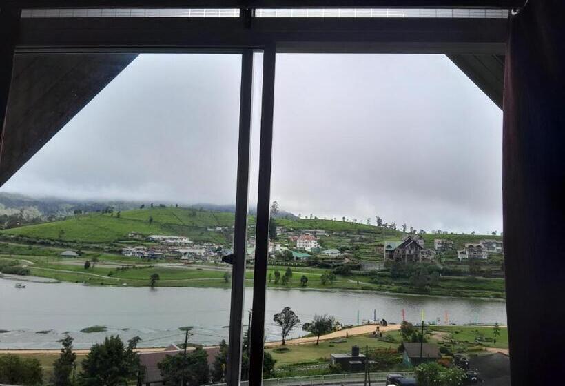 اتاق استاندارد با چشم‌انداز دریاچه, Creek View Inn